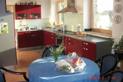 Image de Maisonnette 2 pièces calme. dans une maison solaire écologique, au nord de Nuremberg