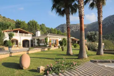 Image de Villa 10p. heatable pool+jacuzzi, dream location+view on village, sea + mountains