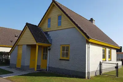 Image de Isolé, familial et confortable chalet sur la plage