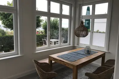 Image de Maison de plage Niendorf, terrasse de jardin de l'appartement - Emplacement direct sur la plage!