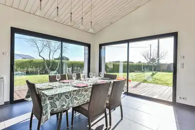 Image de Maison familiale moderne 9 personnes proche mer et forĂŞt