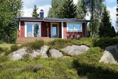 Image de Bonheur de vacances au bord du lac: maison de vacances Åröbo