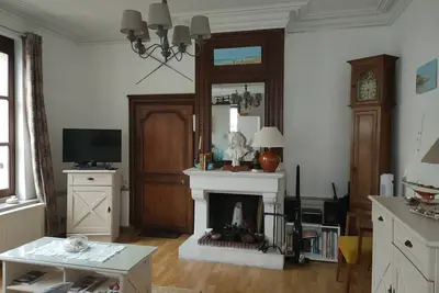 Image de 2p. tout confort-48m2+jardinet. Plage, port, commerces et chateau 8mn à pieds