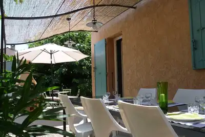Image de Maison cosy et familiale, proche d'Aix au cœur du village.