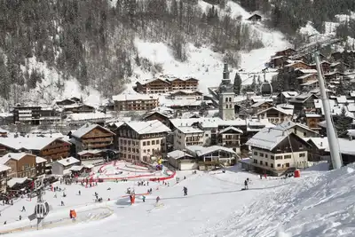 Image de Appartement front de neige 6 P skis aux pieds au coeur du village de La Clusaz
