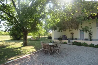Image de Agréable maison de campagne avec piscine