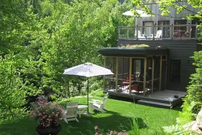 Image de Maison moderne privée | Paysages magnifiques | Accès à l'eau | Conviviale et familiale