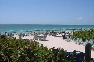 Image de Vue exceptionnelle - Magnifique Condo 2br surplombant le lac