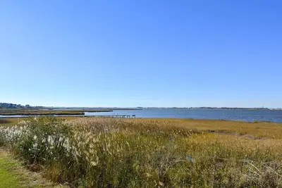 Image de * New * Location baie magnifique couchers de soleil, piscine, et 1 bloc à l'accès à la plage privée
