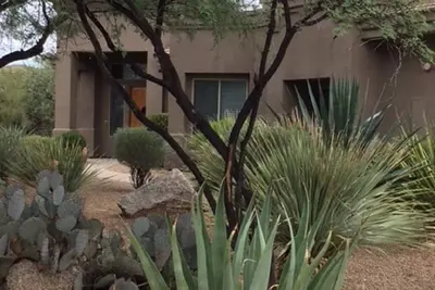 Image de Situé dans la magnifique communauté de gardiens de Winfield, dans le nord de Scottsdale
