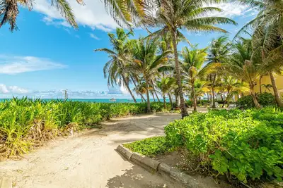 Image de Tradewinds Paradise Villas 2a bord de mer à seulement 140 $ - Summer Special! ! !