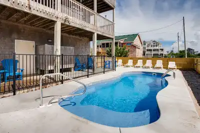 Image de Oceanview Home, 2 lots de la plage avec piscine, bain Ă remous, Dog-Friendly, Promenade Ă la plage