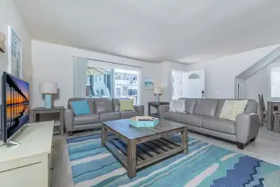 Image de Beach Close Family Vacation Beach Home (unité inférieure)