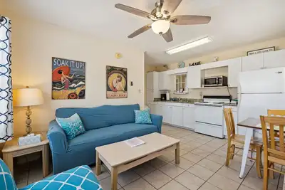 Image de Plage escapade 100 yards de la plage. Renseignez-vous sur notre chalet 1br à côté.