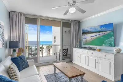 Image de Waterscape A407 ~ Designer remodelé en 2018 ~ 55in Tv 4k ~ Service de plage ~ Voir!