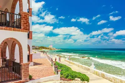 Image de Villa Courtyard \"Acapulco\" avec climatisation et piscine