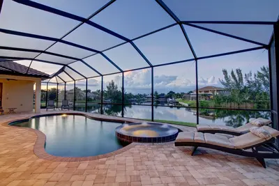 Villa Rosalinda *** New Home *** Waterfront, Pool & Spa, Great Views, Boat Dock