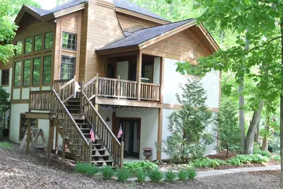 Image de Boyne Mountain 5 chambres / 4 salles de bain Disciples Village, Luxury + Starbucks!
