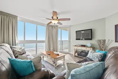 Image de Promotions d'automne $ 695 semaine \"Pinnacle 502\" Direct Oceanfront 3 Bed 2 Bath Condo 1