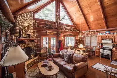 Image de Chalet rustique et charmant dans la baie Richardson sur le lac Round