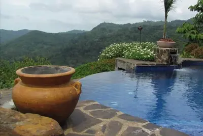 Image de Villa Mountain Serenity, belle vue panoramique sur la vallée et l'océan!