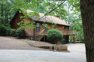 Une cabane dans les bois