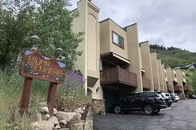 Image de Nous avons abaissé les tarifs pour la saison 2018/2019 pour ce magnifique lotissement urbain de Vail!