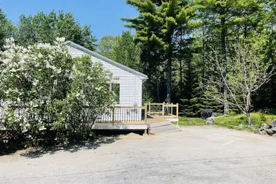 Image de 3 lits, 2 Salles de bains - minutes du parc national d'Acadia et Bar Harbor