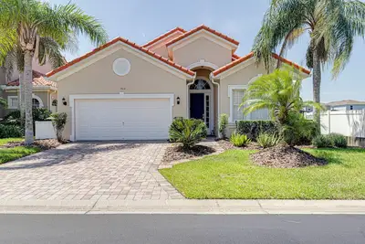 Image de Belle unique étage privé 5 Br, 4 Ba Villa à seulement 12-15 minutes de Disney