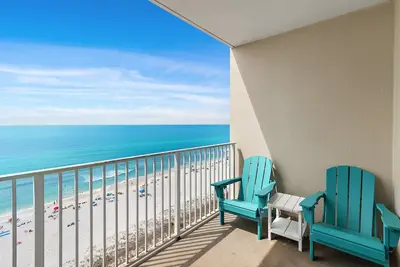 Image de 10th-Floor Gulf-Front Condo • Sunset Views • Steps to Beach & Pools ~ Majestic Sun at Seascape