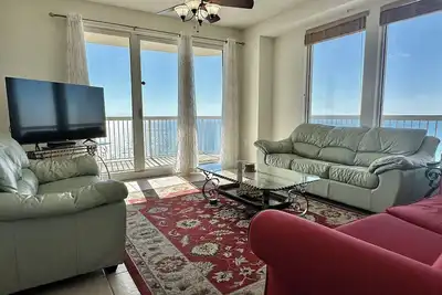 Image de Incroyable Penthouse Condo, vue imprenable, Meilleur Prix, la nouvelle direction