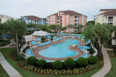 Image de Condo 2 Bd ~ Grande Villas Resort ~ Cuisine COMPLÈTE / Baignoire À Jet / Balcon / Piscine CHAUFFÉE