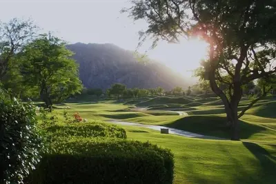 Image de Totalement rénové - Fairway double avec vue sur la montagne
