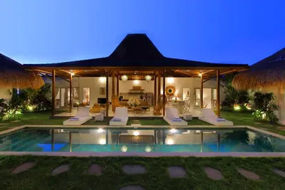Image de # H1 8br Oberoi 700m Plage Villa Seminyak