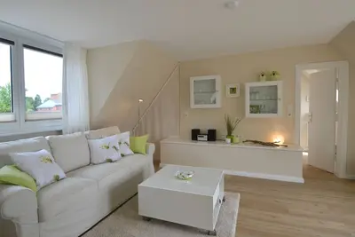 Image de Vue sur le lac, accès au lac, 3 ***, baril de sauna, WiFi, proche de la mer Baltique, 2-4 personnes, jardin, moder