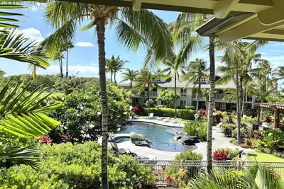 Image de Condo spacieux de 2 chambres avec grand loft sur la piscine et Abay avec des couchers de soleil incroyables