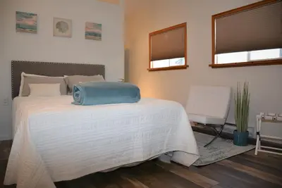 Image de Studio d'une chambre à West Vancouver