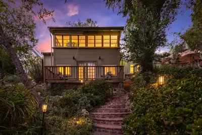 Image de Topanga Canyon est une montagne incroyable. Randonnée à vélo, plage, restaurants et boutiques