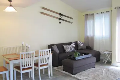 Image de Étapes pour skier, boutique, et dîner dans notre Condo de Charme