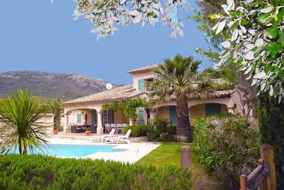 Image de Golfe de St Tropez Riviera Française belle villa privée, piscine chauffée