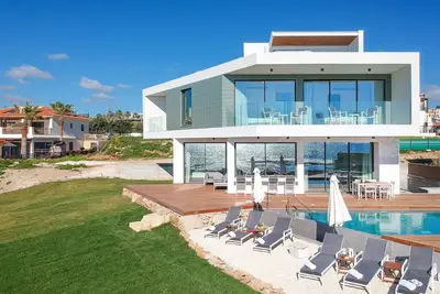 Image de Plage De Front, 5 * Luxe, Piscine Chauffee, Baignoire, Promenade Aux Restaurants \/ Bars, Jeux