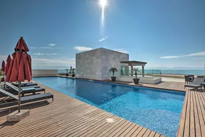 Image de Mexique côtier Penthouse avec vue et piscine sur le toit!