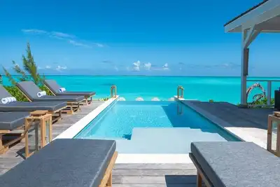 Image de Maison de plage de 5 chambres avec vue imprenable sur Tar Bay