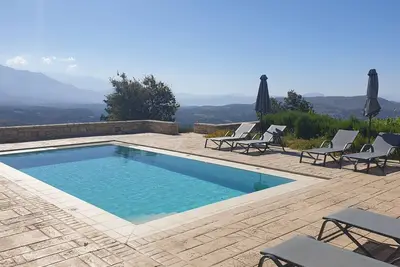 Villa Nelia, vue imprenable sur la mer et les couchers de soleil!