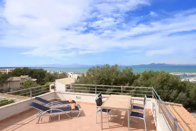 Image de Maison spécial pour les familles et les amis à 100 mt. de la mer.