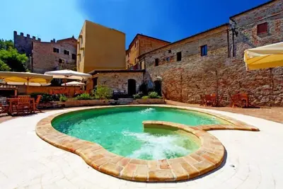 Château dans la vieille ville avec vue mer et piscine - Evénement d'entreprise en groupe