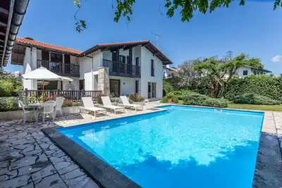 Image de Biarritz, Maison familiale 14 pers, Biarritz centre\/St Charles, 200m plage\/golf