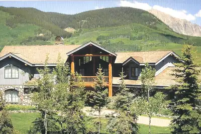 Image de Ski-In / Ski-Out 4 Br Maison pour 10 personnes Ă Mount Crested Butte!