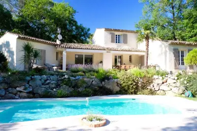 Image de Très Belle Villa avec piscine, aircond, wifi, pétanque, ping-pong