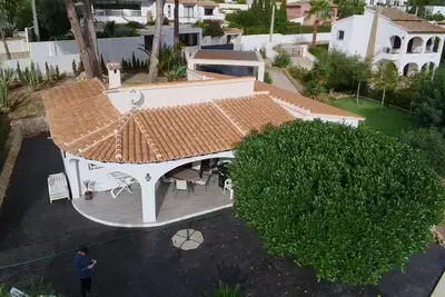 Image de Villa De 3 Chambres Dans Un Quartier Residentiel